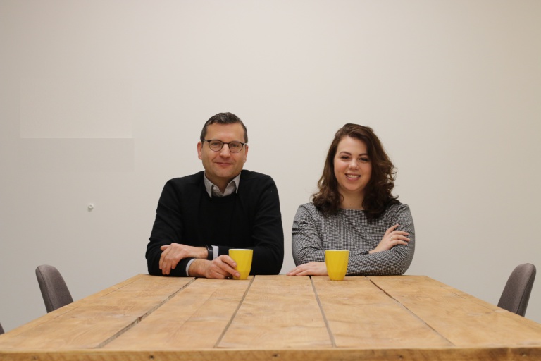 Inrichten is voor de helft van de kopers het eerste wat ze doen na kopen nieuw huis oprichters van gWoon Makelaars, Samantha Kras-Tankink en Joost Beekman