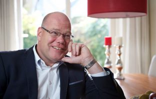 Eerste boek met ondernemerslessen uit twee steden: Babylon en Jeruzalem Portret Wouter Droppers