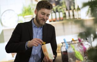 Bijna 80% bedrijven zonder thuiswerk mist kansen in communicatie met medewerkers