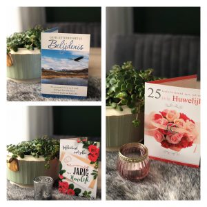 Baaij Light n vergelijking met vorig jaar worden er drie keer zo veel kaarten verstuurd. Erg veel vraag is er naar kaarten waar een gedicht, lied, Bijbeltekst of spreuk op staat. De verkoop van (christelijke) kaarten heeft een vlucht genomen sinds de intelligente lockdown.