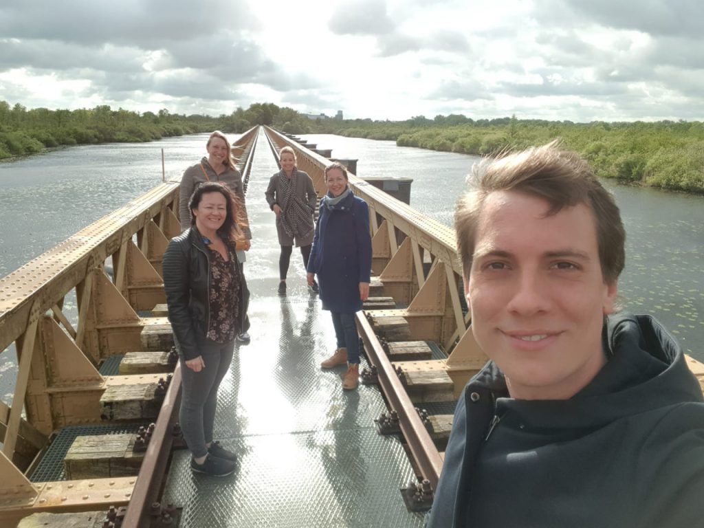 Zorgoppas: Vraag naar oppas zorgbehoevende kinderen verdubbeld in coronacrisis Team Zorgoppas