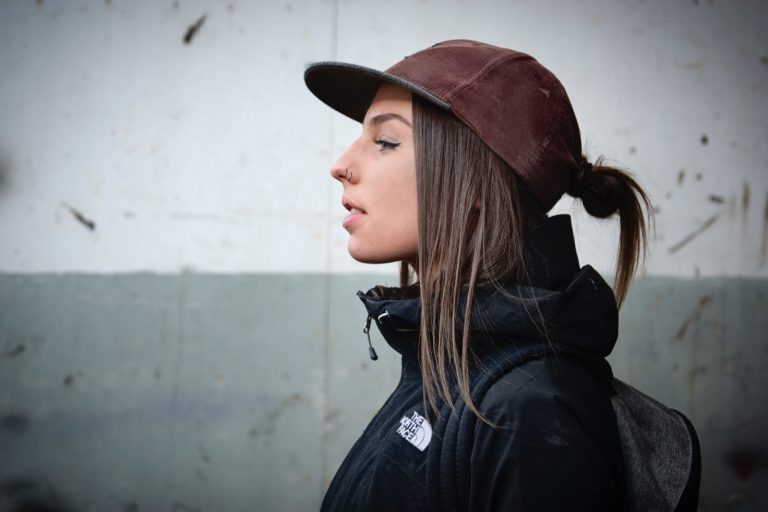 Judith de Leeuw | Eind maart 2021 verschijnt op het Leidseplein in Amsterdam-Centrum de eerste grote muurschildering Diversity in bureaucracy