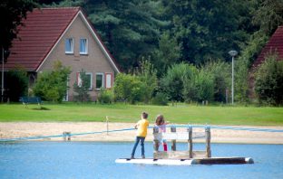 Nederlandse vakantieparken trekken recordaantal Nederlanders
