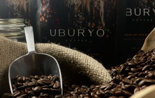 Nederlandse startup Uburyo Coffee biedt Rwandese koffieboeren nieuwe kansen