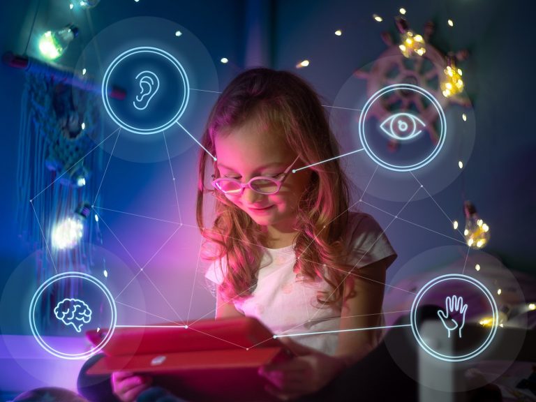 IT-bedrijf Pegamento geeft kinderen van werknemers eigen salarisstrook 2021 04 13 MC Pegamento Corporate Vision Award | IT-bedrijf Pegamento uit Zeist heeft tientallen kinderen van zijn werknemers verrast met een eigen papieren salarisstrook en ’salaris’. Het was een ludieke manier om de kinderen te bedanken voor al het geduld dat ze het afgelopen jaar hebben gehad voor hun werkende ouders.