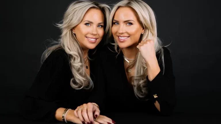 De tweelingzussen Vedder & Vedder van lopende band naar miljoenenbedrijf Twins Of Gold | Vedder & Vedder