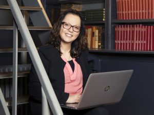 Ginger Fernandes | 30 procent van de mensen die wachten op zorg, staat op een foute wachtlijst. Ginger Fernandes start daarom het platform De Zorgkeuze.
