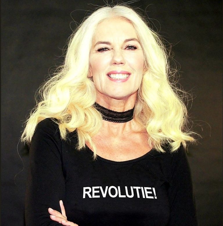 Lisa Staal roept nieuwe (liefdevolle) Seksuele Revolutie uit lisa staal