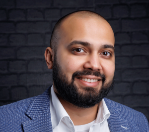 Mijn naam is Raoul Rahimbaks, CEO van Atomeus. Wij streven continu om bij iedere opdrachtgever excellentie op te leveren.