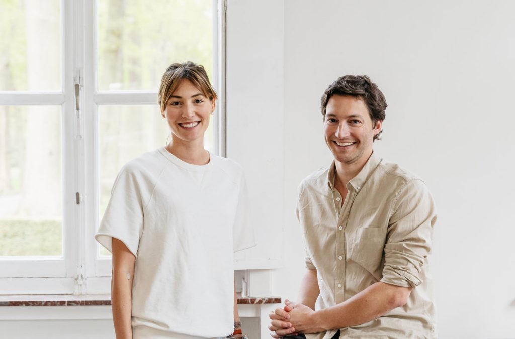 Van coronapandemie tot chipschaarste: Hoe overleef je crisis op crisis als jonge hardware start-up? Moonbird Founders Stefanie en Michael Broes Copyright Christine Smeyers Soulstudio be2 Hoe overleef je een crisis als start-up? 5 learnings van Broes.