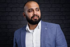 Raoul Rahimbaks is met ingang van 1 november 2022 benoemd tot CEO van Fitch Group B.V. Raoul geeft met zijn team leiding aan de organisatie.