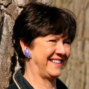 marianne aal: op 12 december zal Marianne Aal haar ervaring en kennis met ons delen. Ze is een facilitator en coach van jonge leidinggevenden en 50 +sees in transitie. Haar thema is: hoe je mentale gezonde keuzes maakt. Gratis Webinar