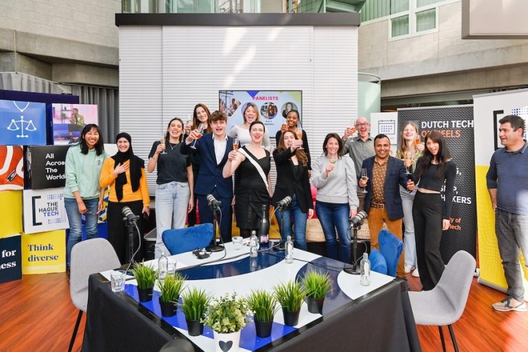 Dutch Tech on Heels | Het verhogen van de zichtbaarheid van vrouwen die werkzaam zijn in de technologiesector. Dat is is de missie van het nieuwe online platform DutchTechonHeels, dat onlangs is gelanceerd.