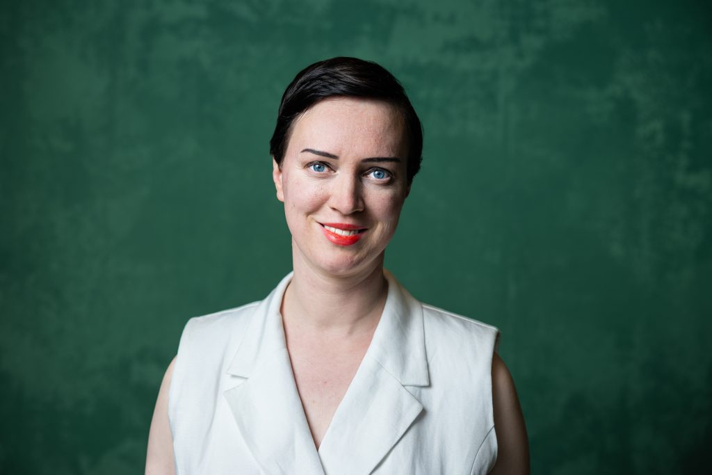 Jennifer Delano: ‘Zichtbaarheid is geen luxe, maar een groeiversneller’ Jennifer Delano Nee zeggen loont PR voor ondernemers, scale-ups en founders
